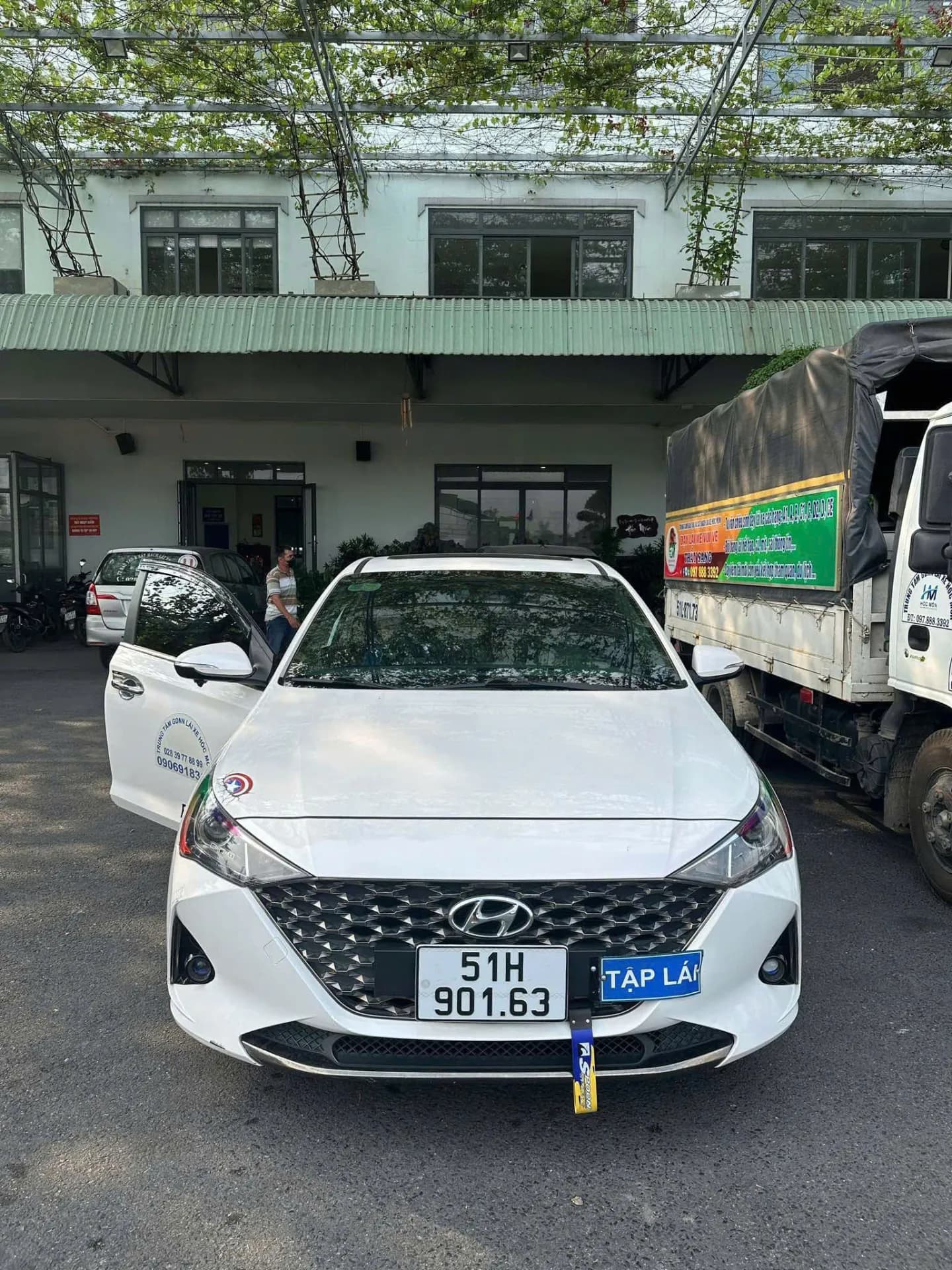 Ảnh Khang quýt dạy lái xe 6